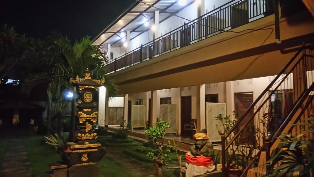 Puji Homestay ماتارام المظهر الخارجي الصورة