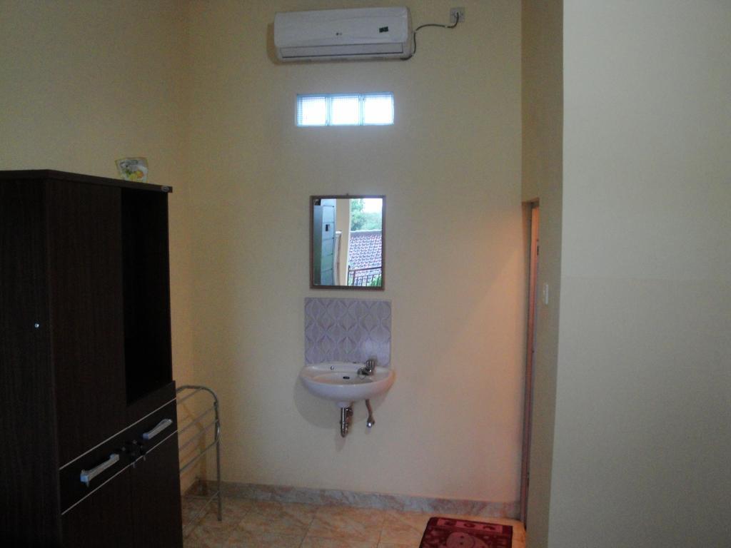 Puji Homestay ماتارام المظهر الخارجي الصورة